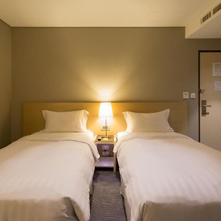 麗馨商旅七賢館 Otel Kaohsiung Dış mekan fotoğraf