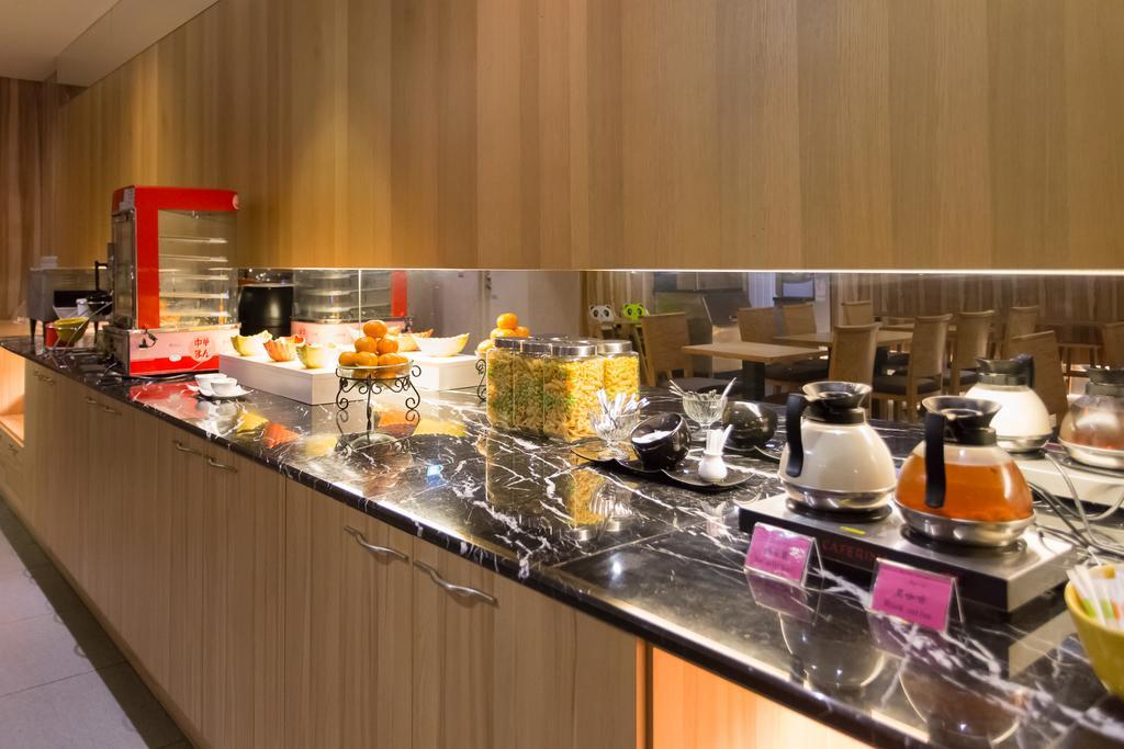 麗馨商旅七賢館 Otel Kaohsiung Dış mekan fotoğraf
