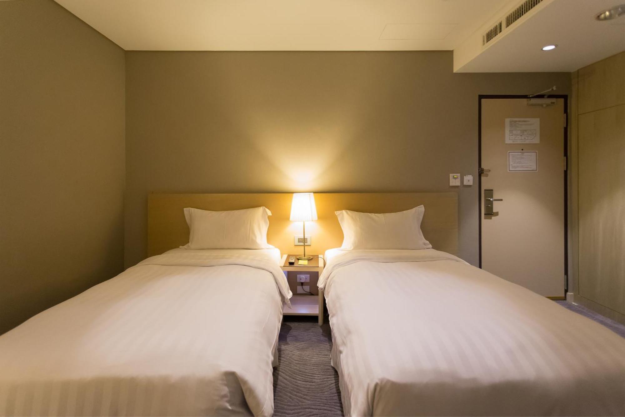 麗馨商旅七賢館 Otel Kaohsiung Dış mekan fotoğraf