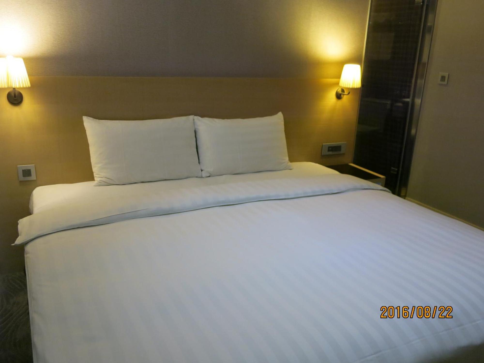 麗馨商旅七賢館 Otel Kaohsiung Dış mekan fotoğraf