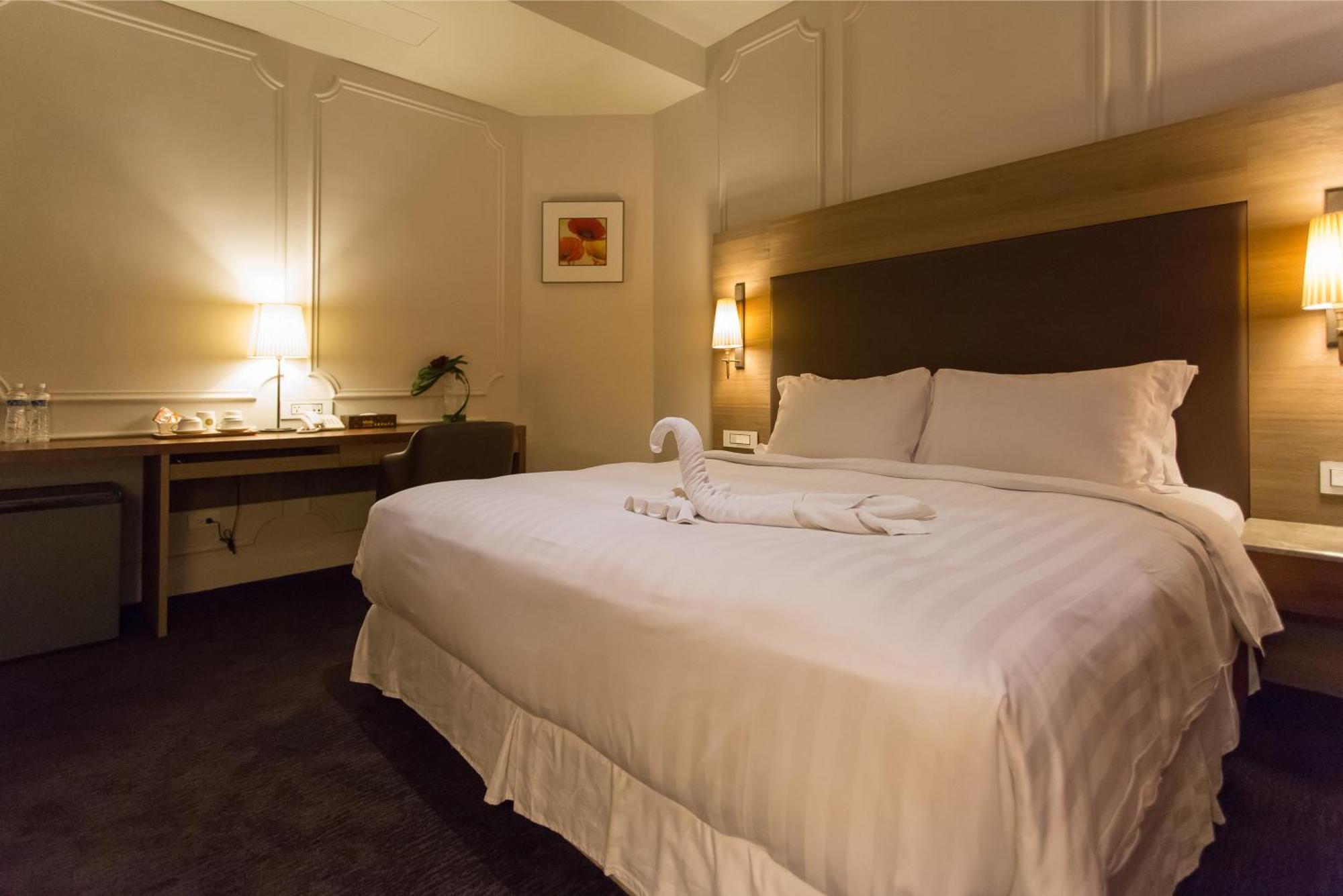 麗馨商旅七賢館 Otel Kaohsiung Oda fotoğraf