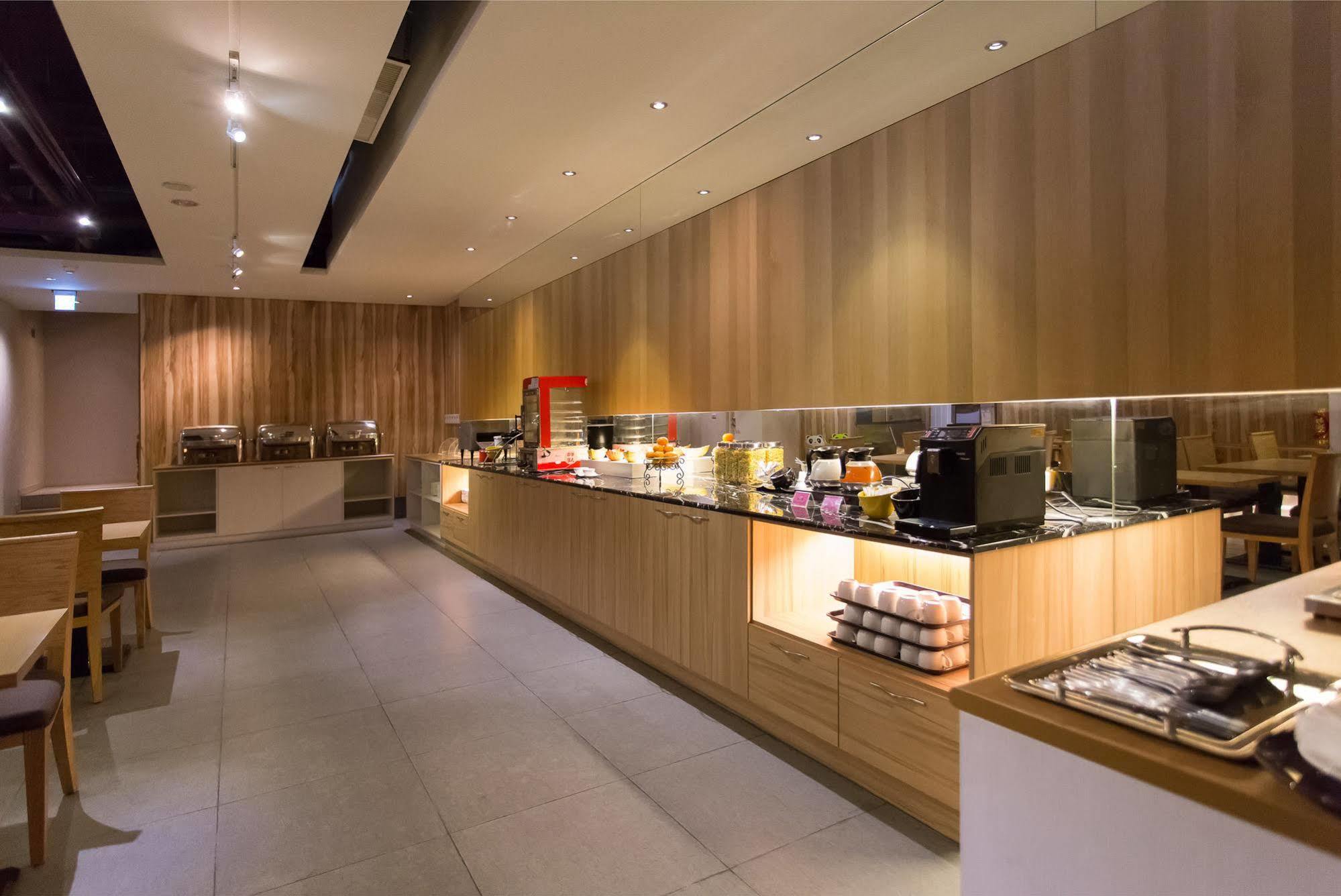 麗馨商旅七賢館 Otel Kaohsiung Dış mekan fotoğraf