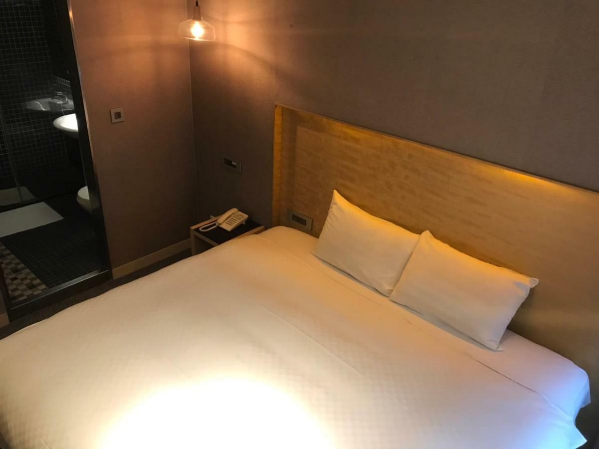 麗馨商旅七賢館 Otel Kaohsiung Dış mekan fotoğraf